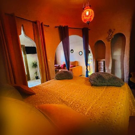 منزل الضيف بامبانيرا  في Casas Cueva El Castano المظهر الخارجي الصورة
