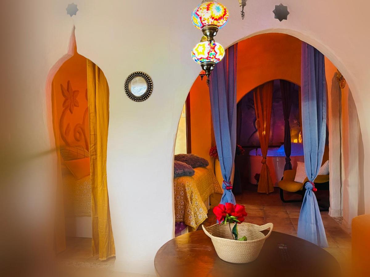 منزل الضيف بامبانيرا  في Casas Cueva El Castano المظهر الخارجي الصورة