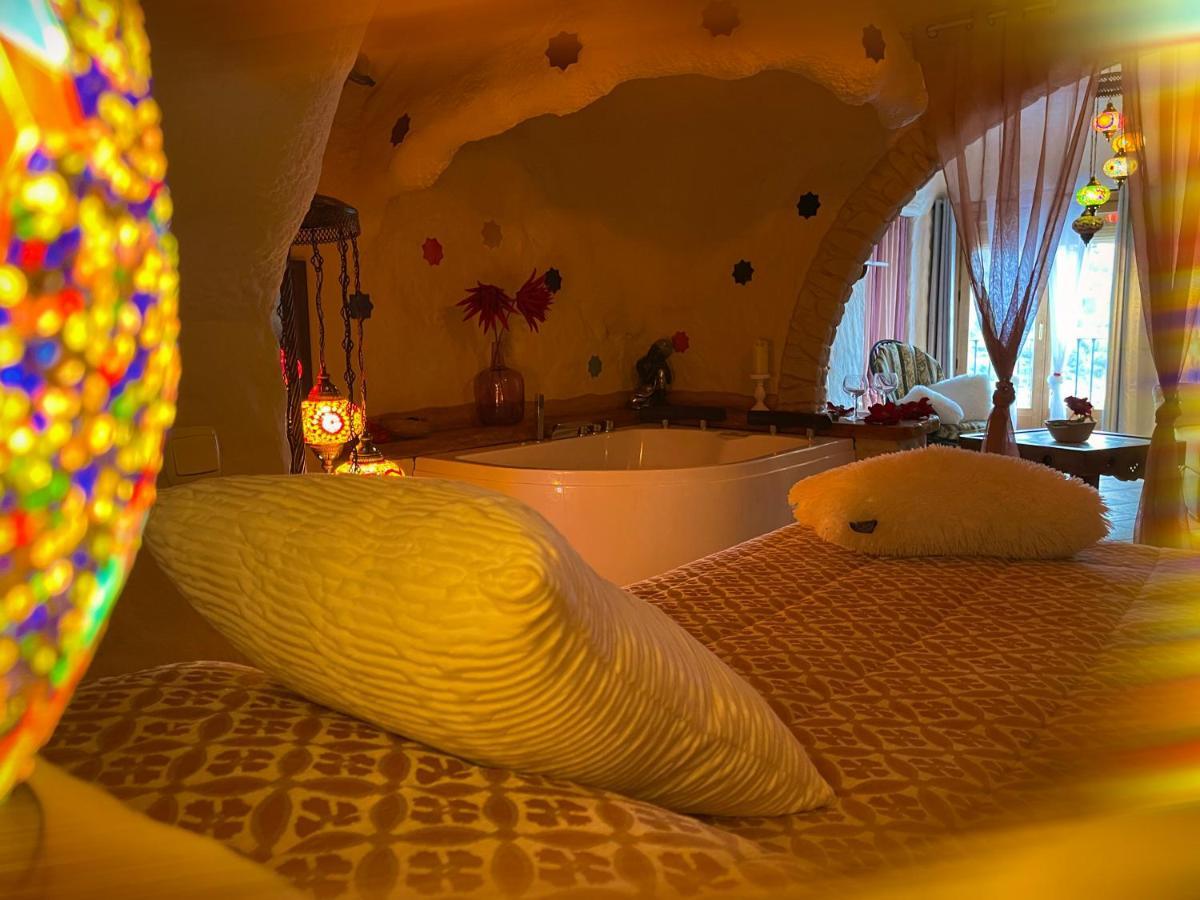 منزل الضيف بامبانيرا  في Casas Cueva El Castano المظهر الخارجي الصورة