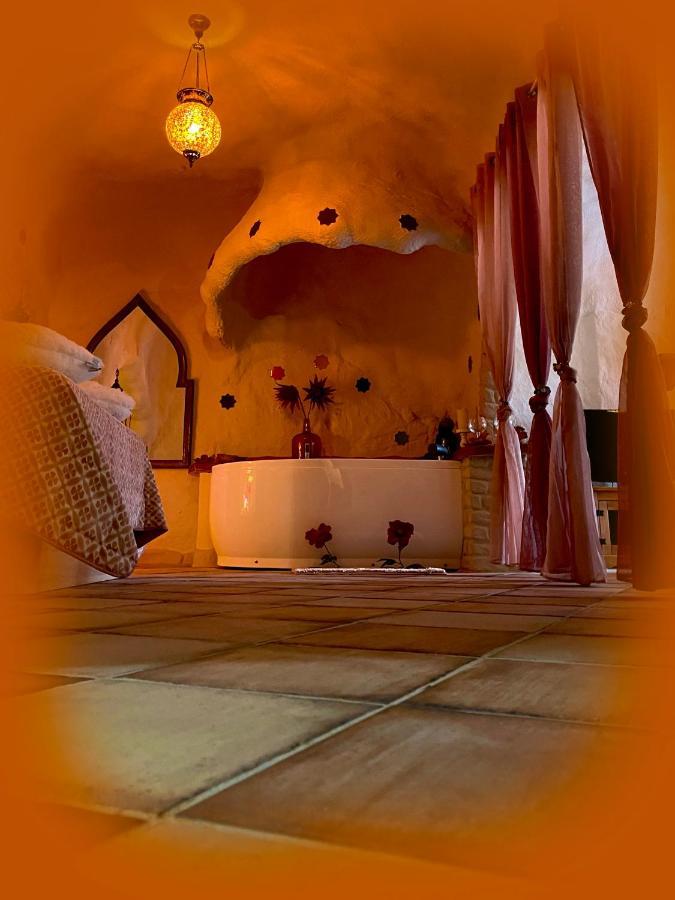 منزل الضيف بامبانيرا  في Casas Cueva El Castano المظهر الخارجي الصورة