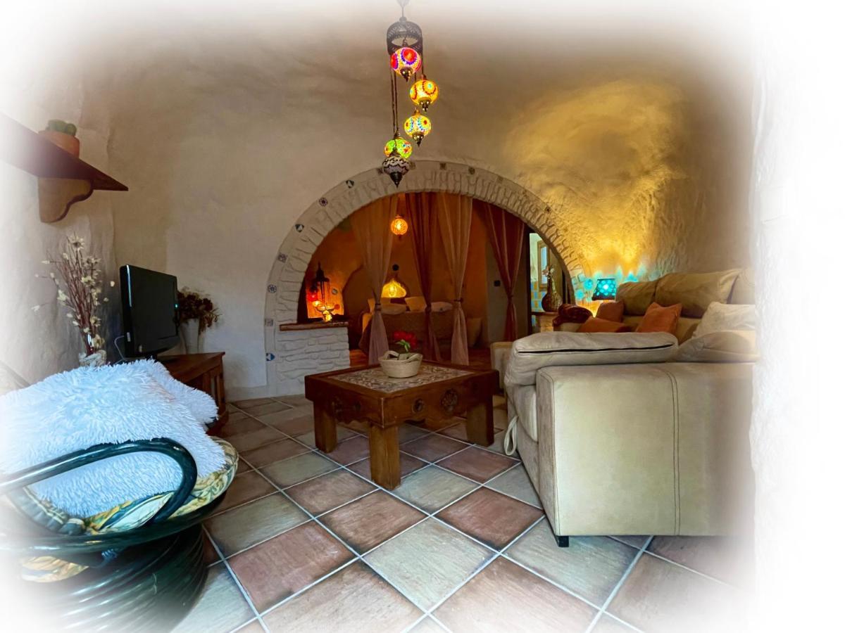 منزل الضيف بامبانيرا  في Casas Cueva El Castano المظهر الخارجي الصورة